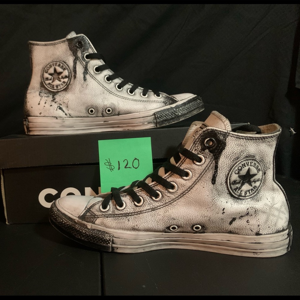 Awesome rare converse 😎😎😎😎
